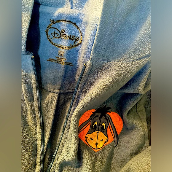 Adorable periwinkle footsie PJ’s Disney’s “Eeyore” from Winnie-the-Pooh size S - Picture 3 of 11